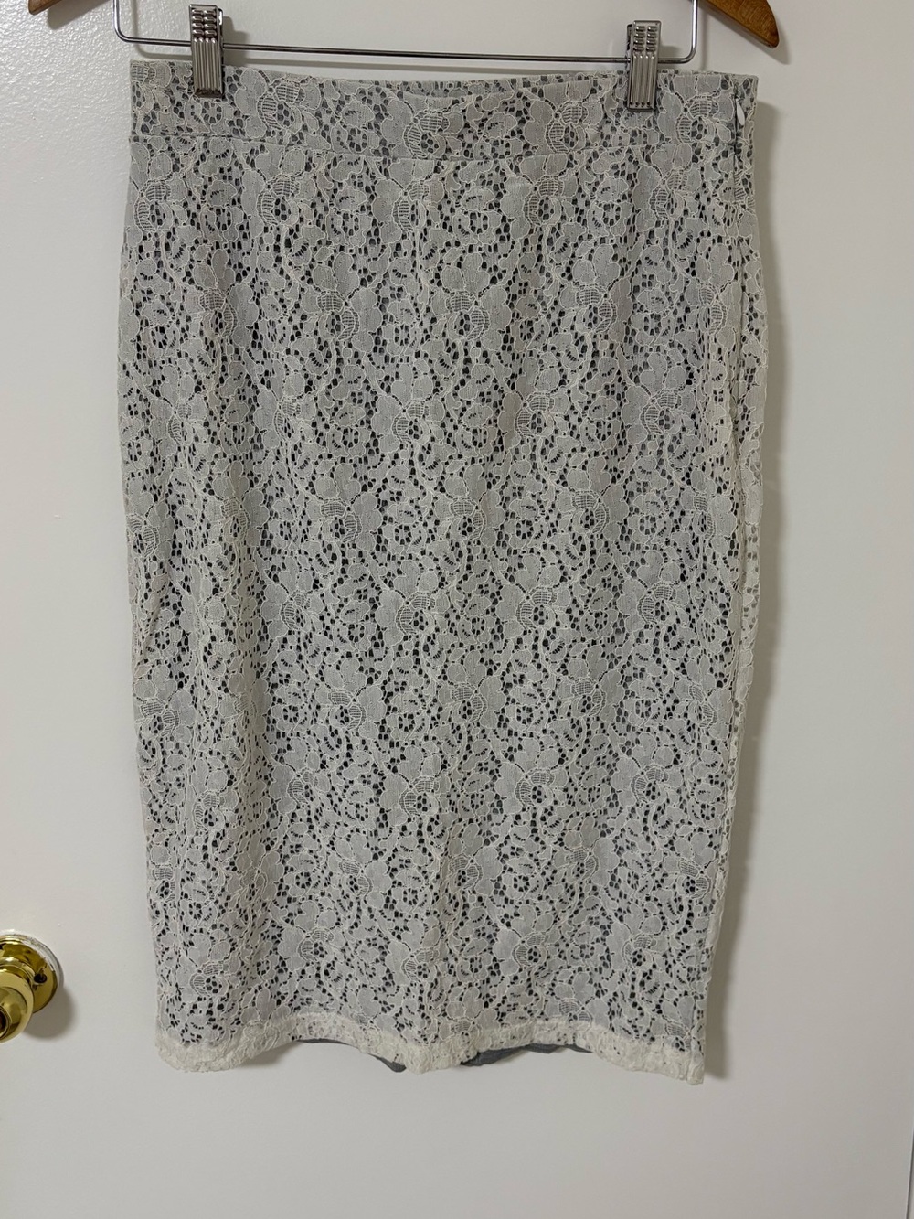 Kenar Lace Pencil Skirt - White